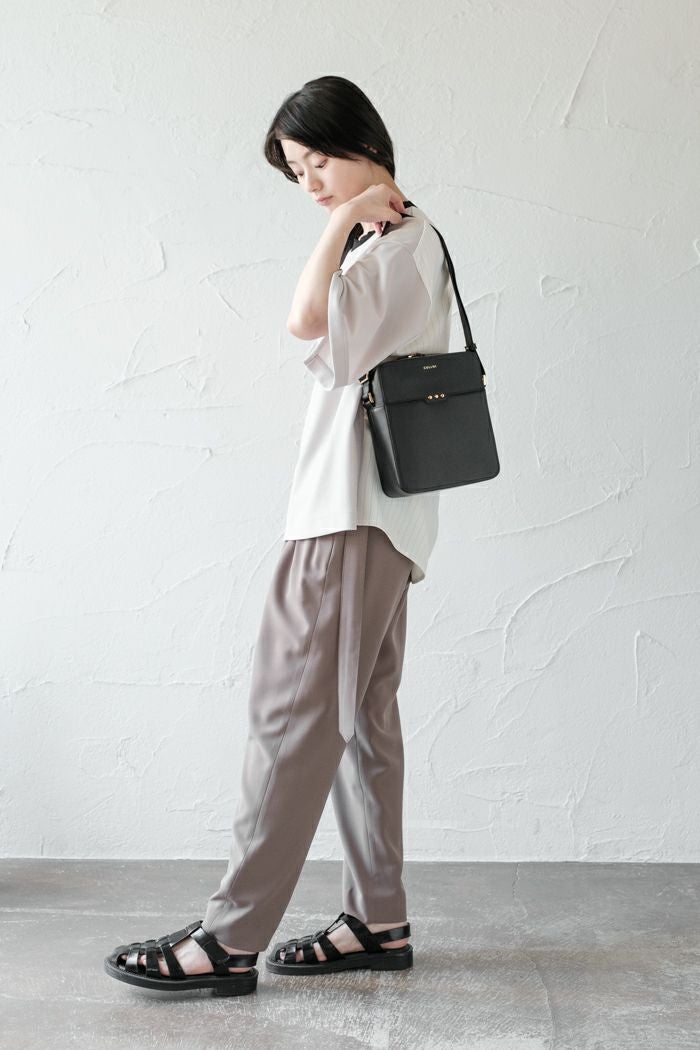 CULLNI クルニ Square leather shoulder bag(basic) | T.T. GARRET CULLNI クルニ Square leather shoulder bag(basic) | T.T. GARRET