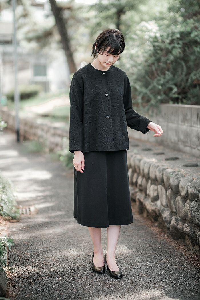 美品☆nooyブークレージャガードクラシックジャケット☆黒　フォーマル nooy｜ブークレジャガードブラックノーカラーケープジャケット fjk07