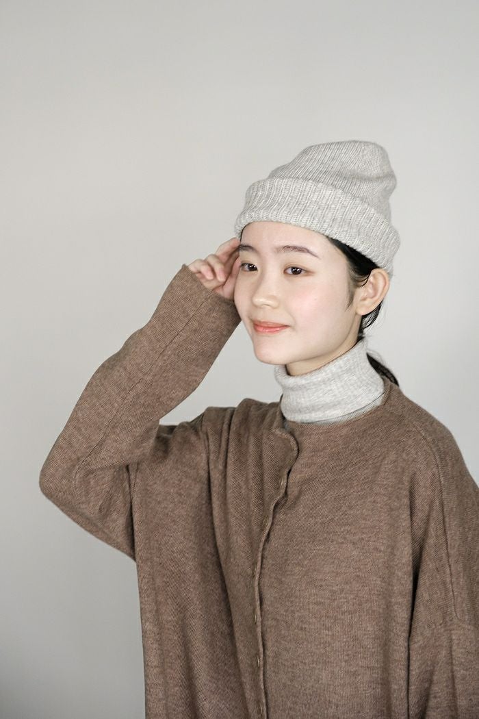mature ha. ベージュニット帽 mature ha. マチュアーハ カシミヤ 100％ スラント カッティング