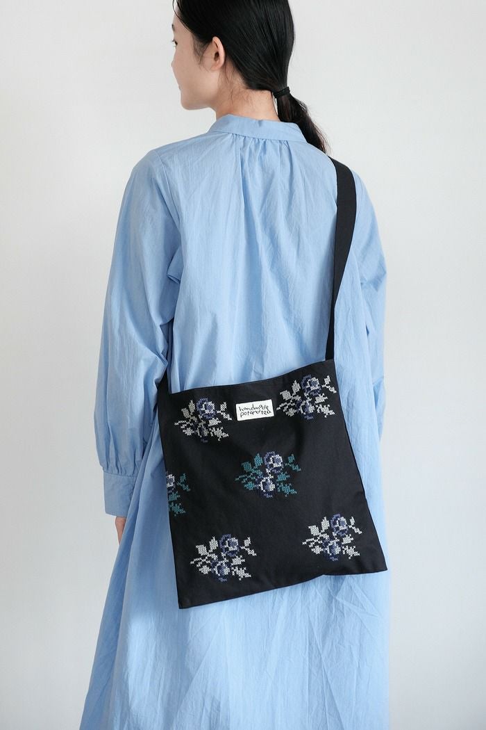 pot and tea ポットアンドティー リネン小花刺繍バッグ(basic) | T.T. 