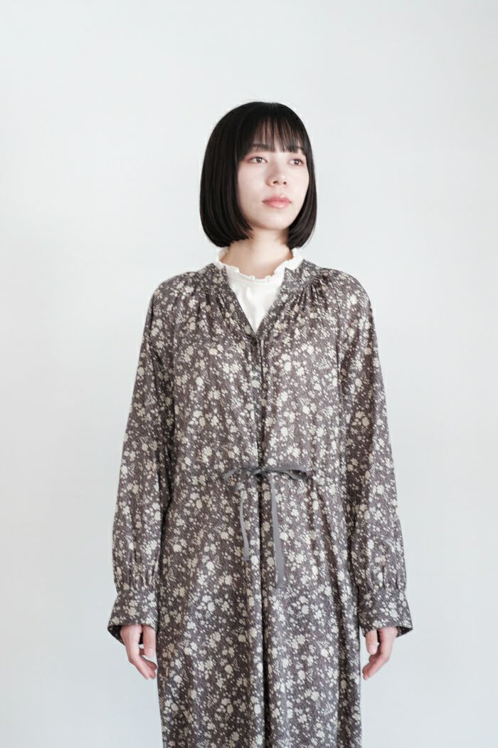 Porter des boutons ポルテデブトン LIBERTY PRINTオールインワン(24AW