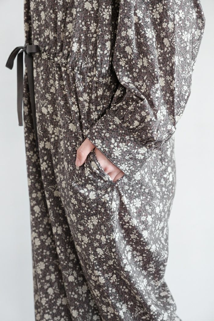 Porter des boutons ポルテデブトン LIBERTY PRINTオールインワン(24AW