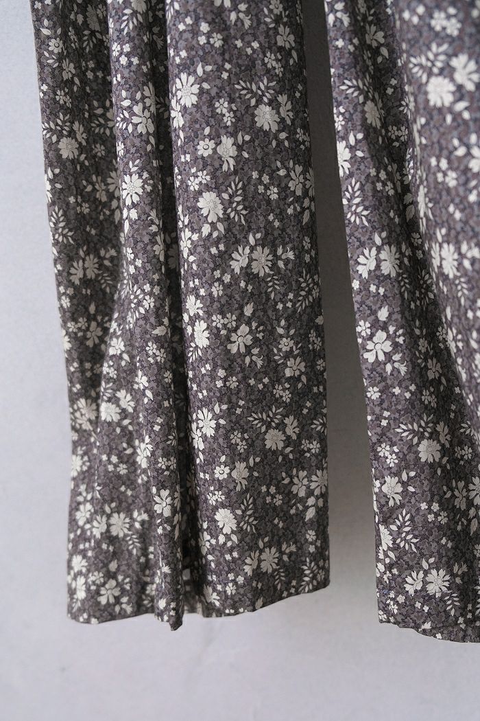 Porter des boutons ポルテデブトン LIBERTY PRINTオールインワン(24AW