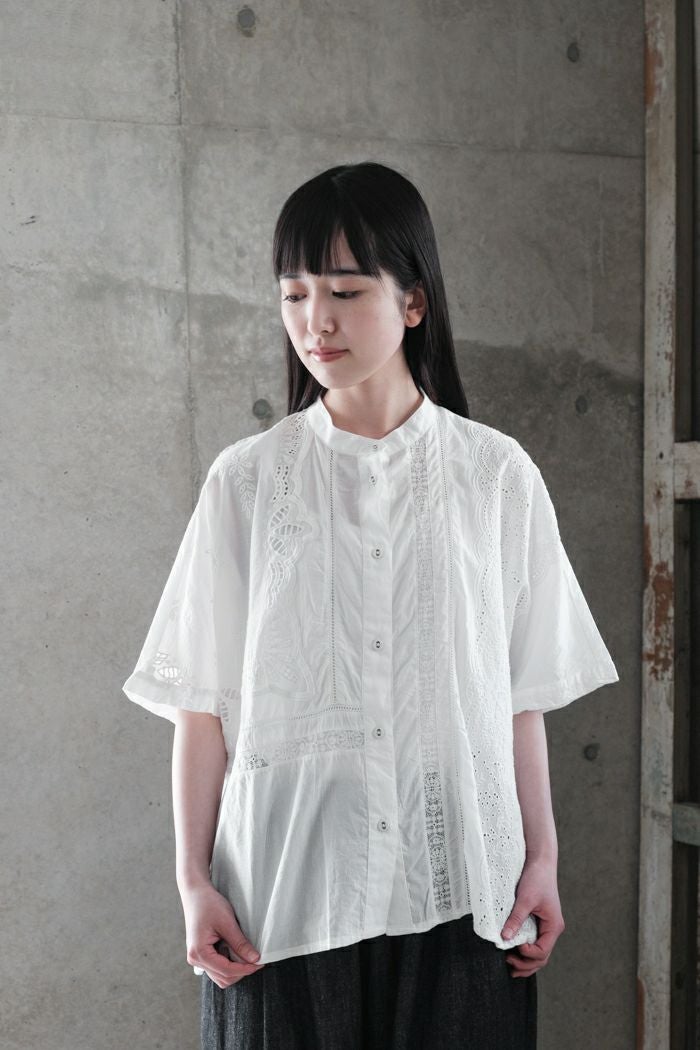 yuni ユニ カットワーク刺繍スクエアブラウス(25SS) | T.T. GARRET