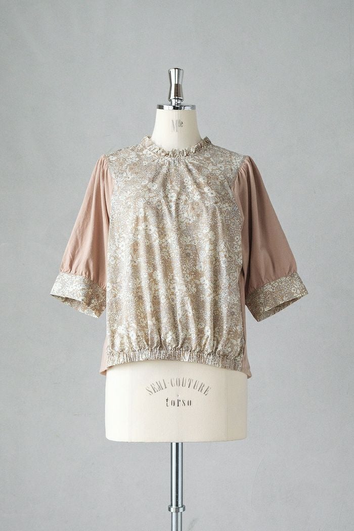 Porter des boutons ポルテデブトン リバティフリルネックプルオーバー