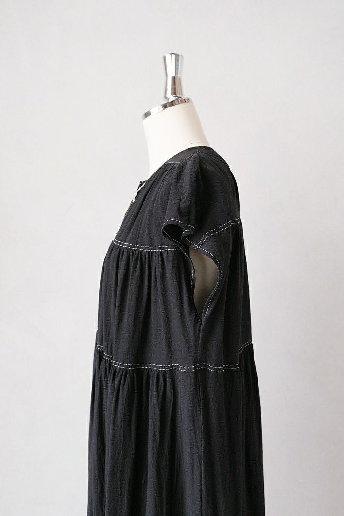 yuni ユニ ペプラムフレンチスリーブワンピース(25SS) | T.T. GARRET