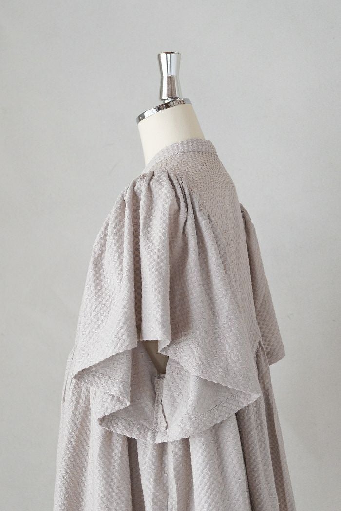 e'ternite' de Soi-e エテルニテドゥソワ 総刺繍無地切り替えブラウス
