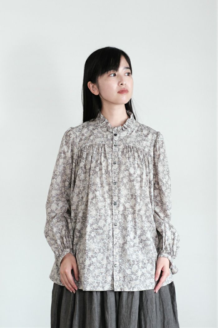 GASA* ガサ 霞の空 フリルカラーブラウス(25AW) | T.T. GARRET