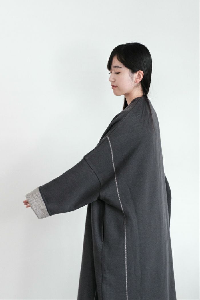 GASA*ガサ　タッセルベルト付きコート GASA* ガサ 花雨 花柄ニットコート(25AW) | T.T. GARRET