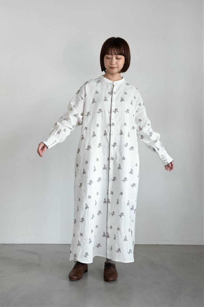 qiri キリ 金木犀 embroidery ワンピース(25AW) | T.T. GARRET
