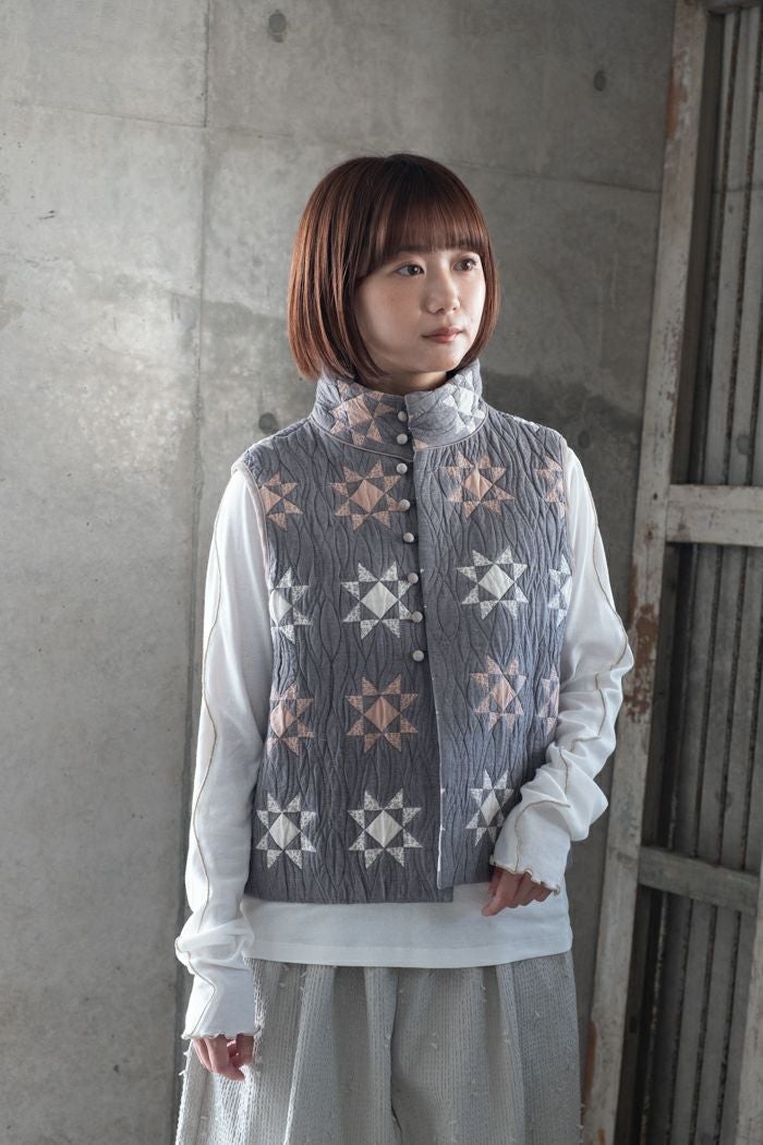 GW割引最終価格！qiriのベスト qiri キリ patchwork quilt jacquard vest(25AW) | T.T. GARRET