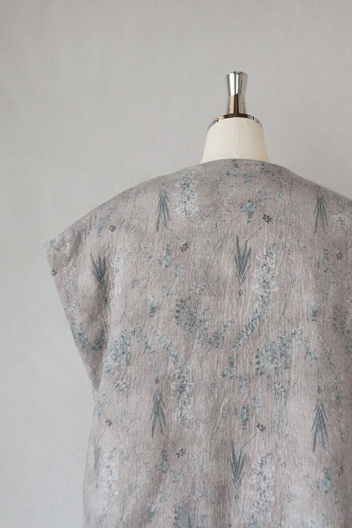 qiri キリ old letter flowers long gilet(25AW) | T.T. GARRET