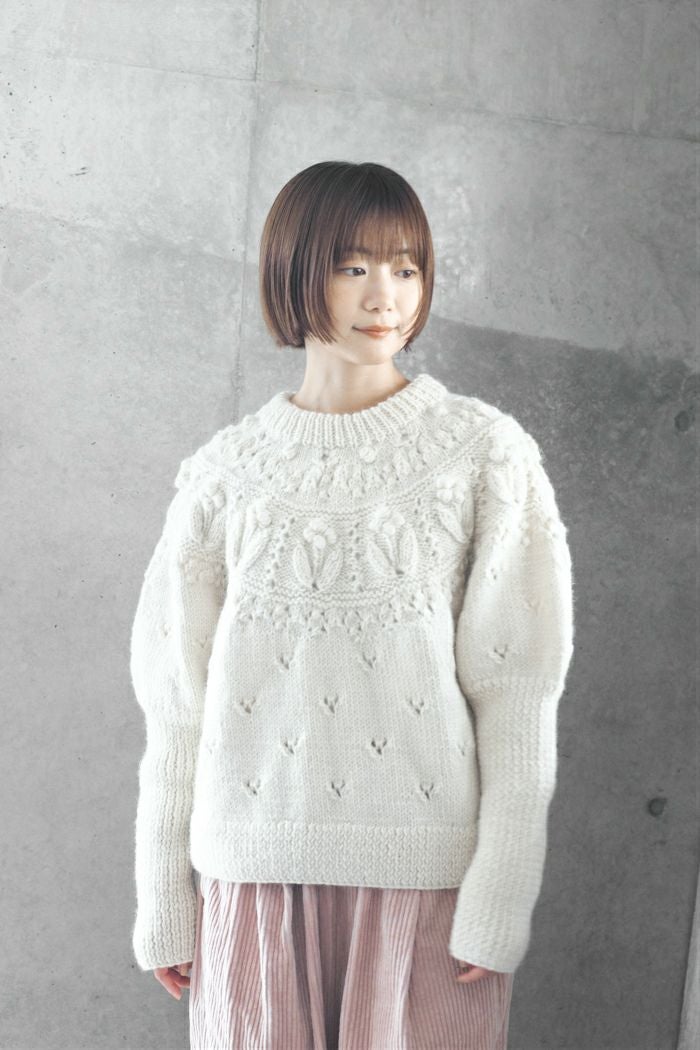 CHILD WOMAN チャイルドウーマン ネパールギルボックス 求心もよう編み