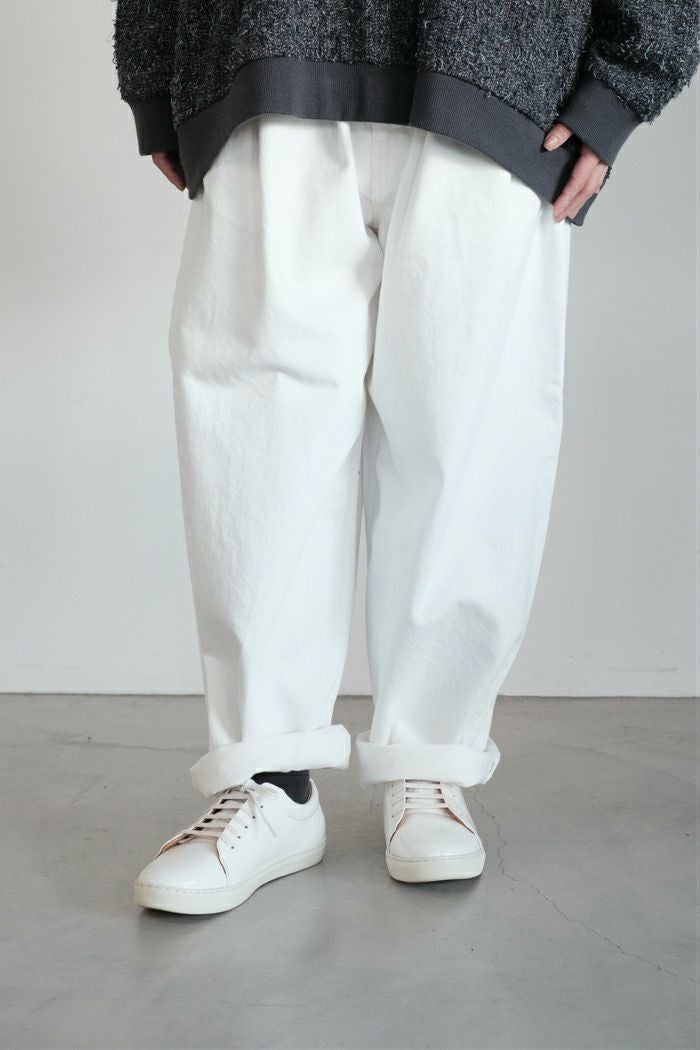 ARTE POVERA アルテポーヴェラ 120Zデニム 2タックパンツ(25AW) | T.T.