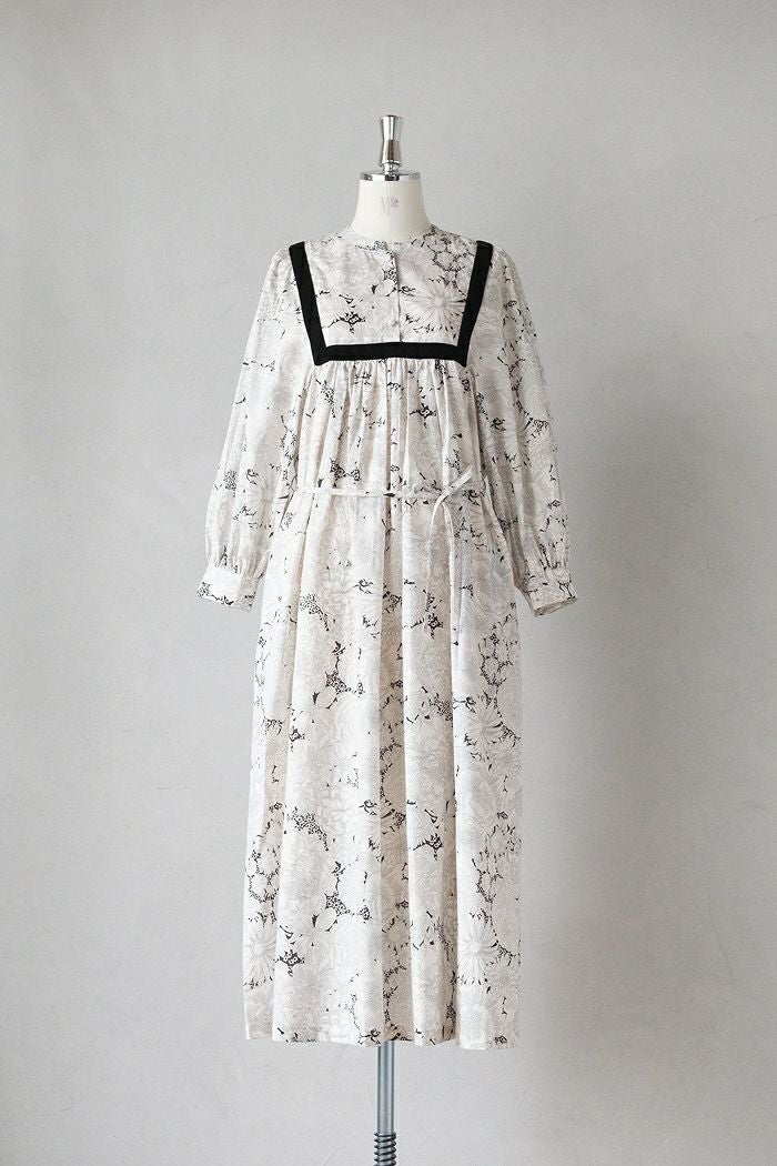 Porter des boutons ポルテデブトン LIBERTY PRINTワンピース(25AW