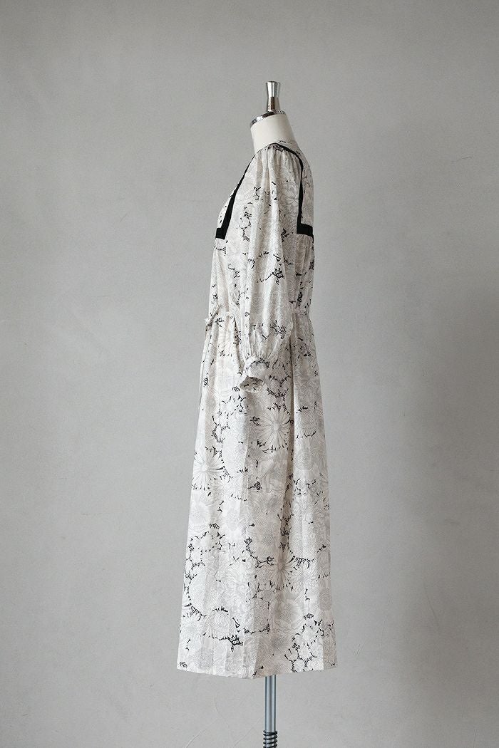 Porter des boutons ポルテデブトン LIBERTY PRINTワンピース(25AW
