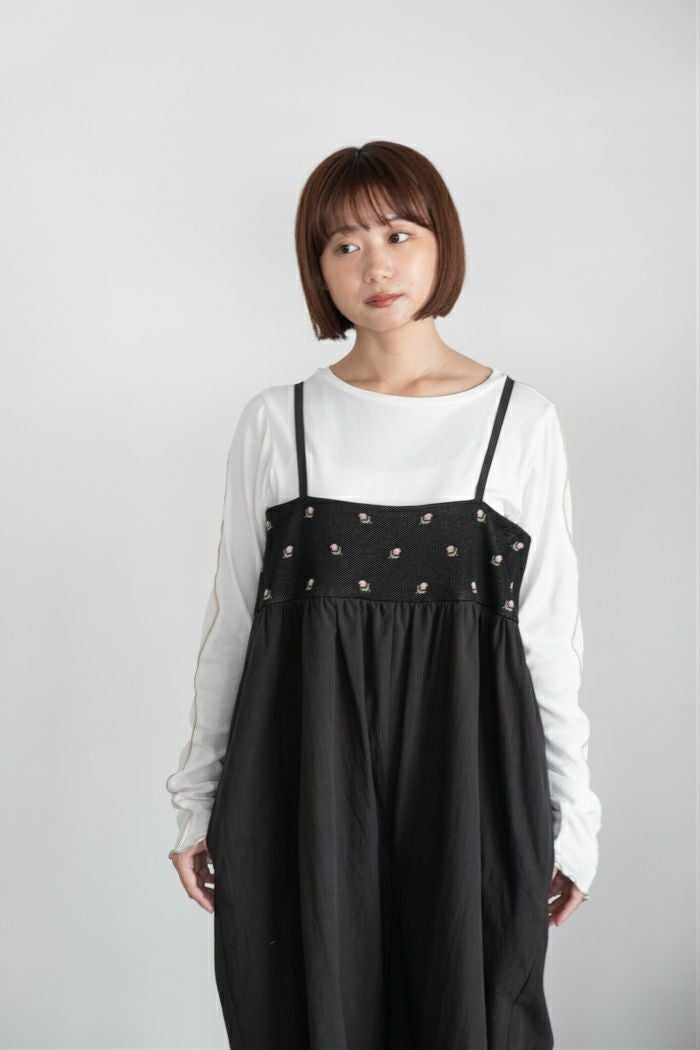 Porter des boutons ポルテデブトン boutonsニットヨークサロペット