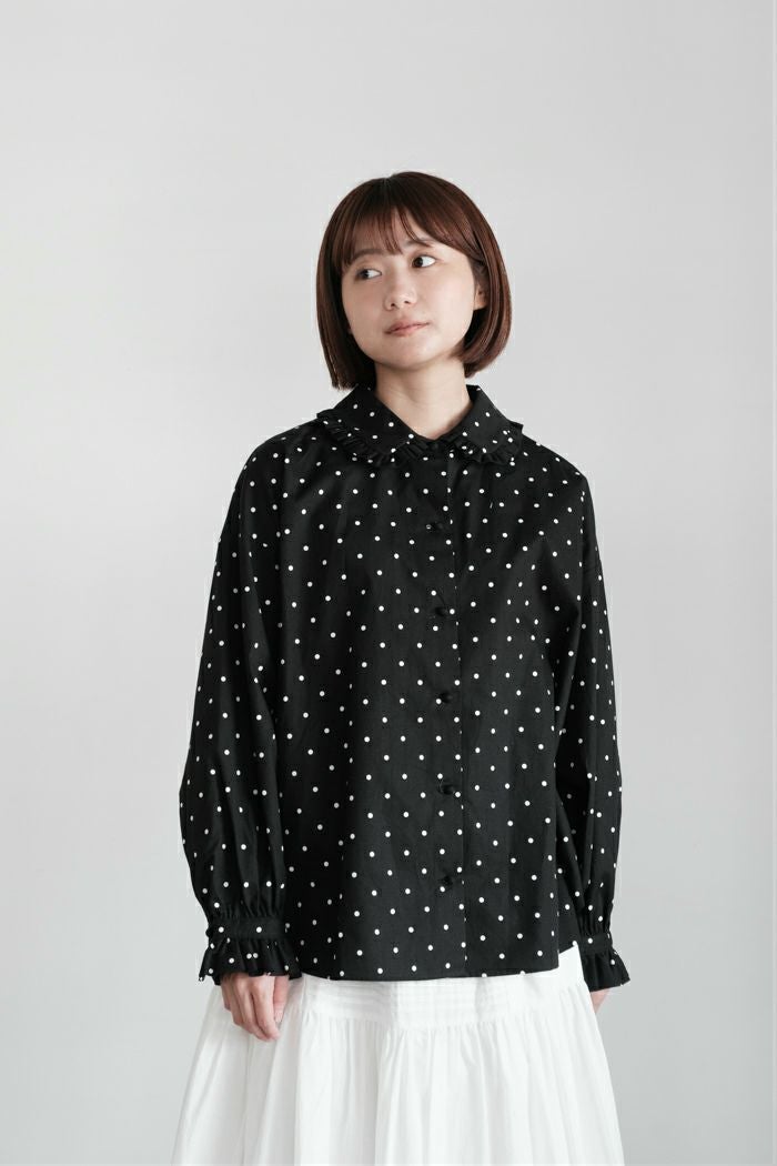 yuni ユニ カットワーク刺繍スクエアブラウス(25SS) | T.T. GARRET