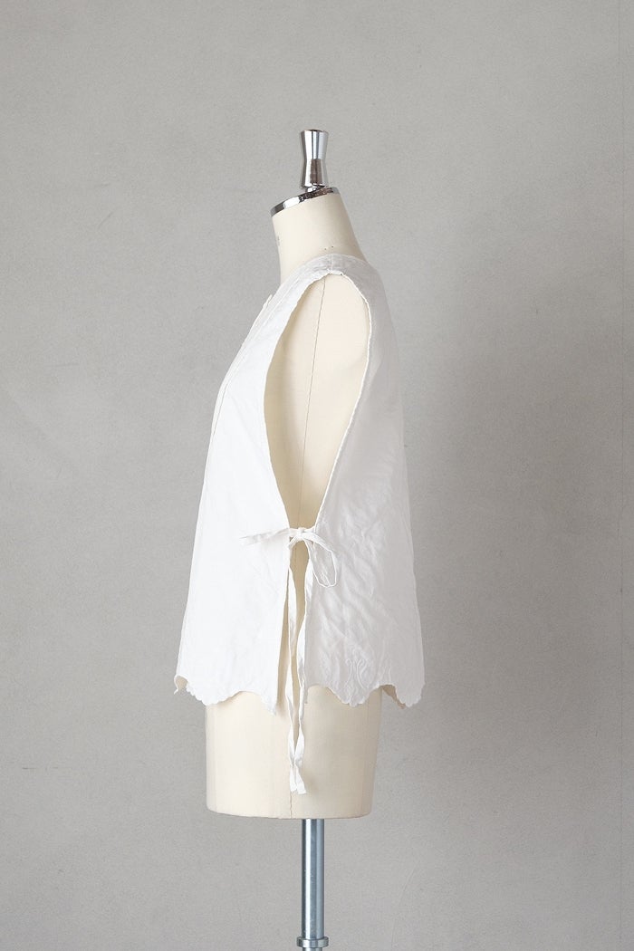 Gauze# ガーゼ アンティークスカラップレース キルトジレ(26SS) | T.T.