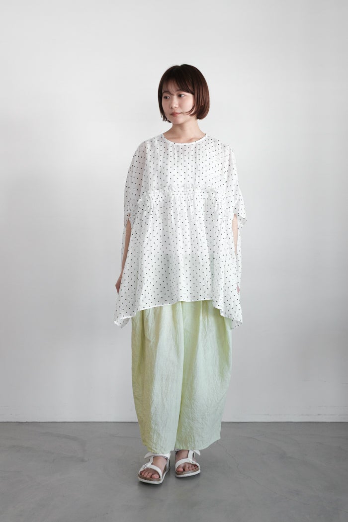 ROBE de PEAU ローブデポー リネンカミーユ タックパンツ(26SS) | T.T.
