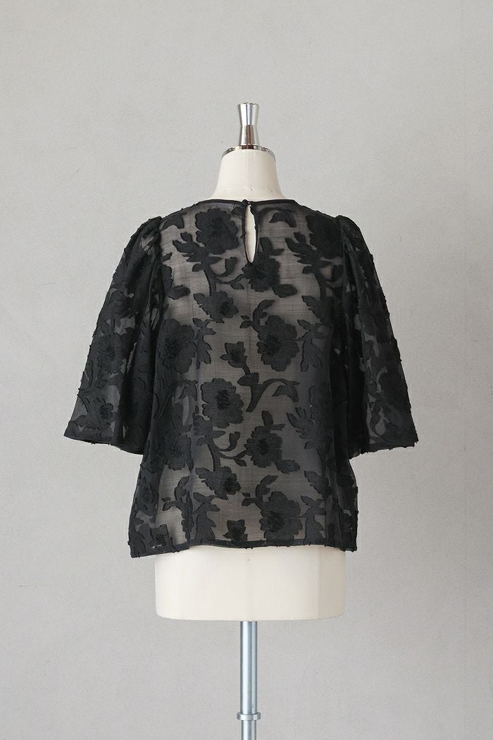 希少　Heriter　エリテ　ブラウス　花柄　刺繍　リネン　コットン　日本製 Heriter エリテ botanical cut jacquard blouse(26SS) | T.T. GARRET