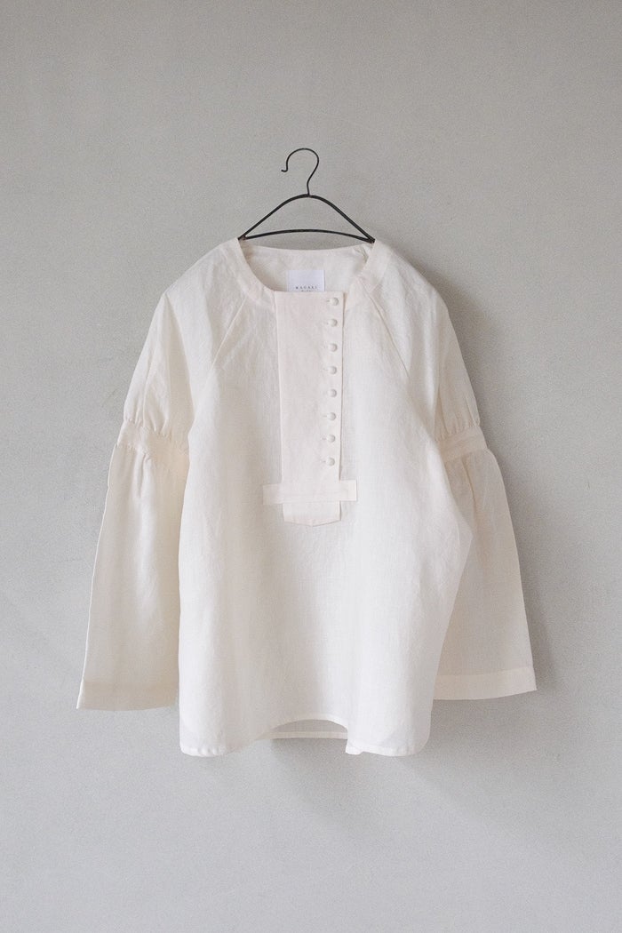 MAGALI マガリ シャンブレーリネンぺザントプルオーバー(26SS) | T.T.