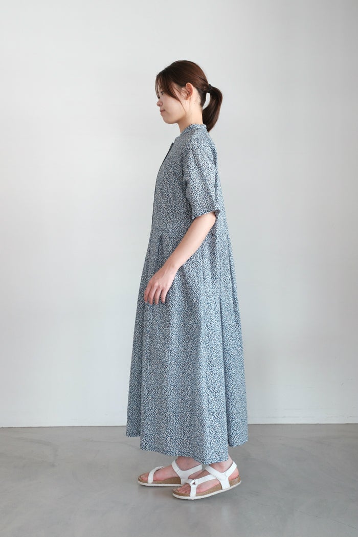 PAR ICI パーリッシィ 小花ダブル釦スタンドワンピース(26SS) | T.T.