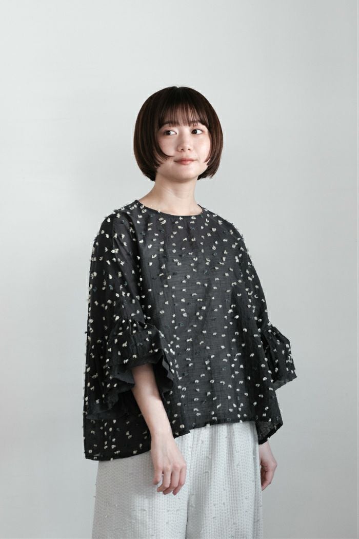 qiri キリ 花吹雪 jacquard frill blouse(26SS) | T.T. GARRET