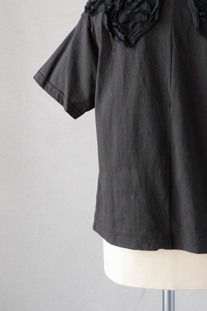 qiri キリ ribbon collar embroidery Tee(26SS/NEW) | T.T. GARRET