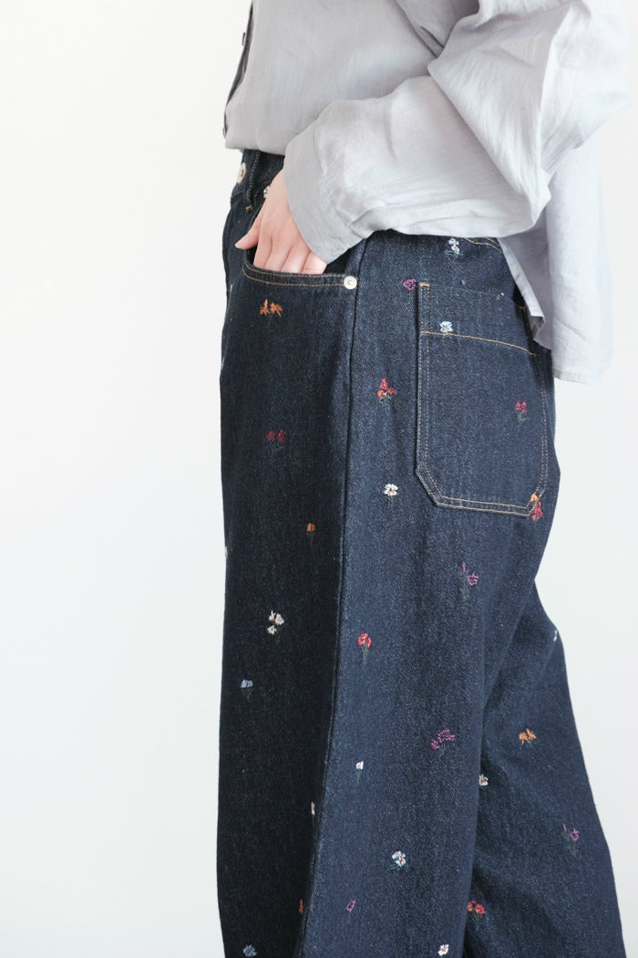yuni ユニ floral embloidely denim 5ポケットバックゴムパンツ(26SS