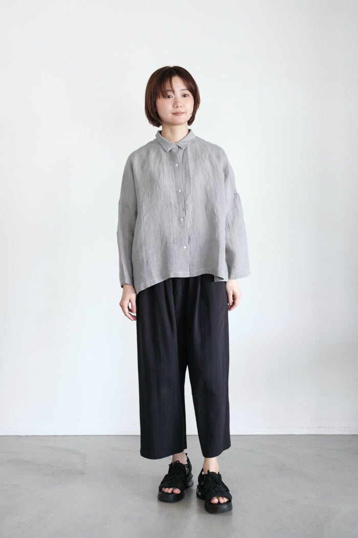 evam eva エヴァムエヴァ cotton voile tuck pants（26SS) | T.T. GARRET