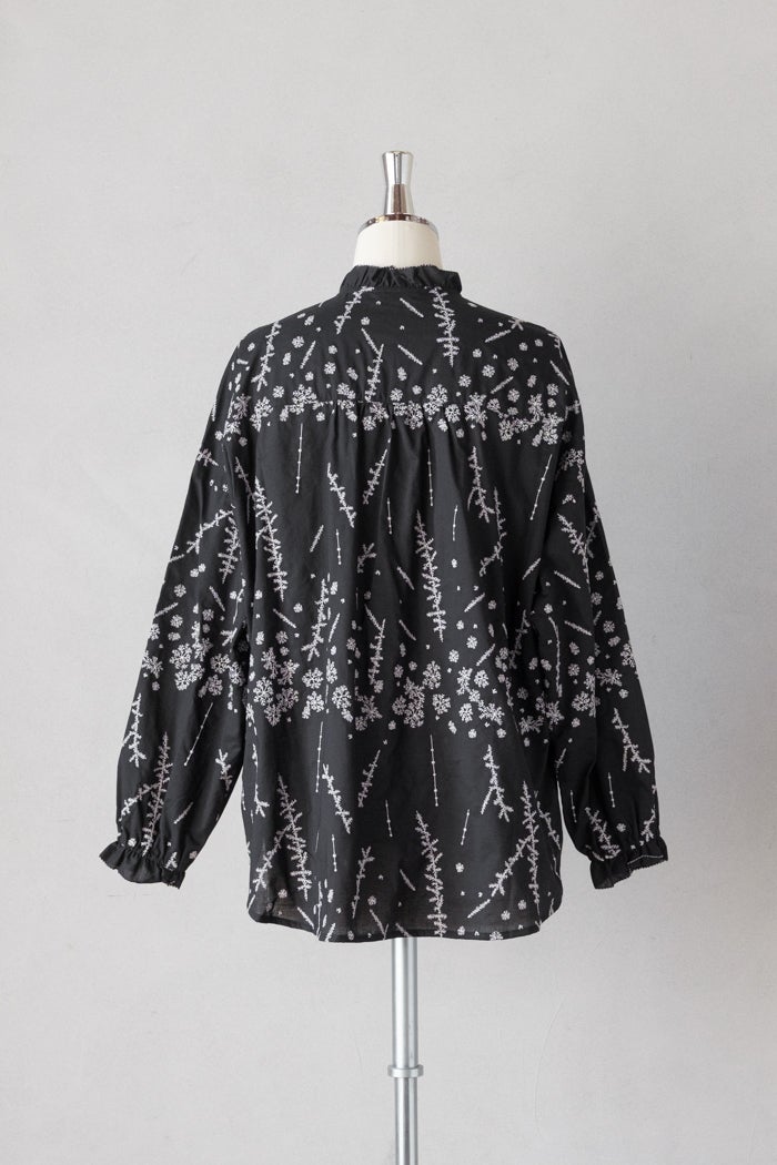 marble SUD マーブルシュッド EMB 氷花 フリルブラウス(26AW) | T.T.